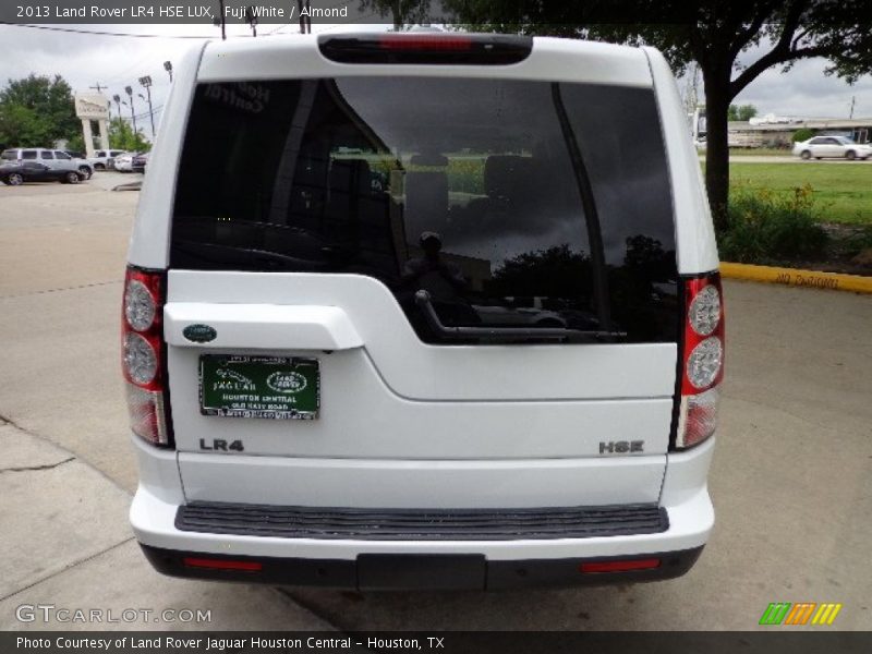 Fuji White / Almond 2013 Land Rover LR4 HSE LUX