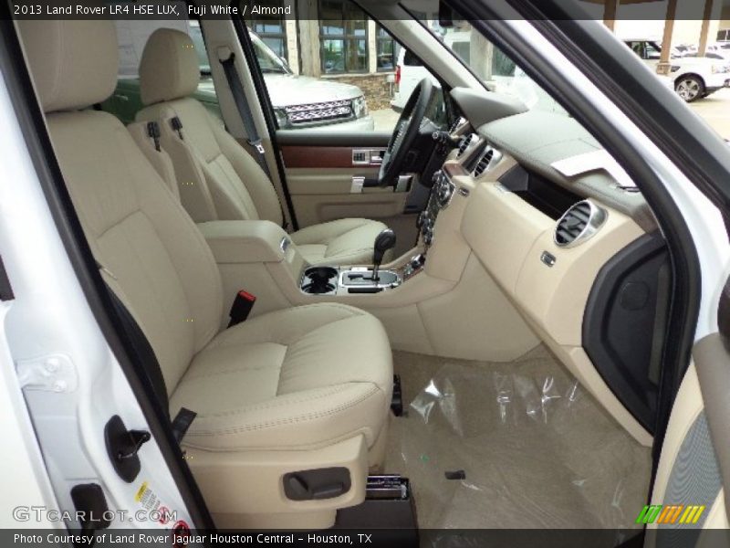 Front Seat of 2013 LR4 HSE LUX