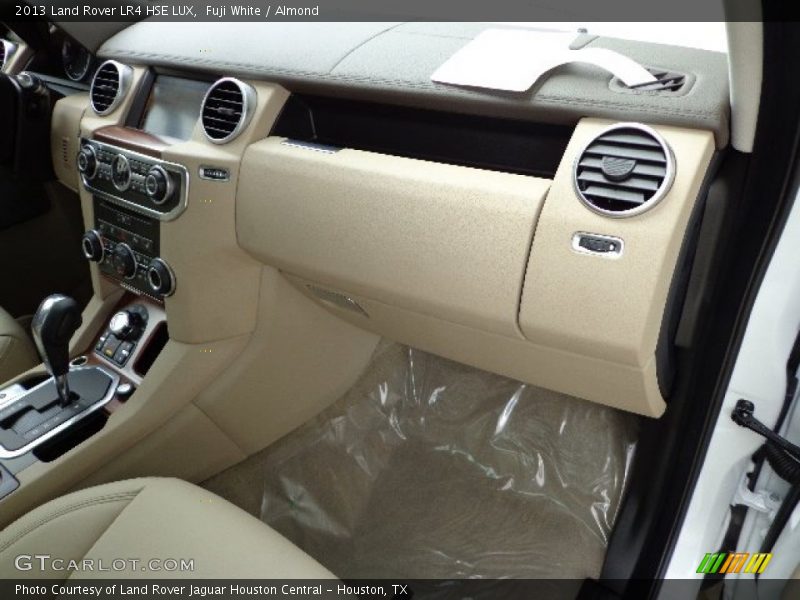 Dashboard of 2013 LR4 HSE LUX