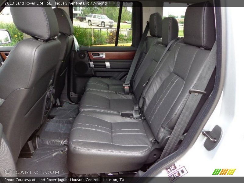 Indus Silver Metallic / Almond 2013 Land Rover LR4 HSE