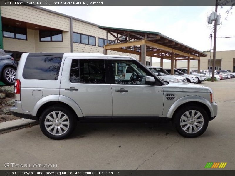 Indus Silver Metallic / Almond 2013 Land Rover LR4 HSE