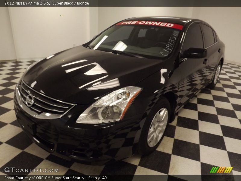 Super Black / Blonde 2012 Nissan Altima 2.5 S