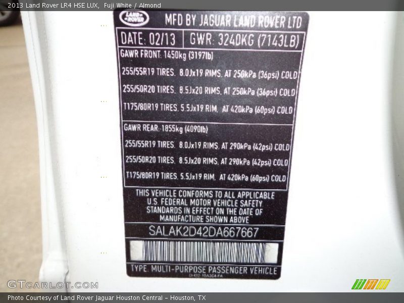 Fuji White / Almond 2013 Land Rover LR4 HSE LUX