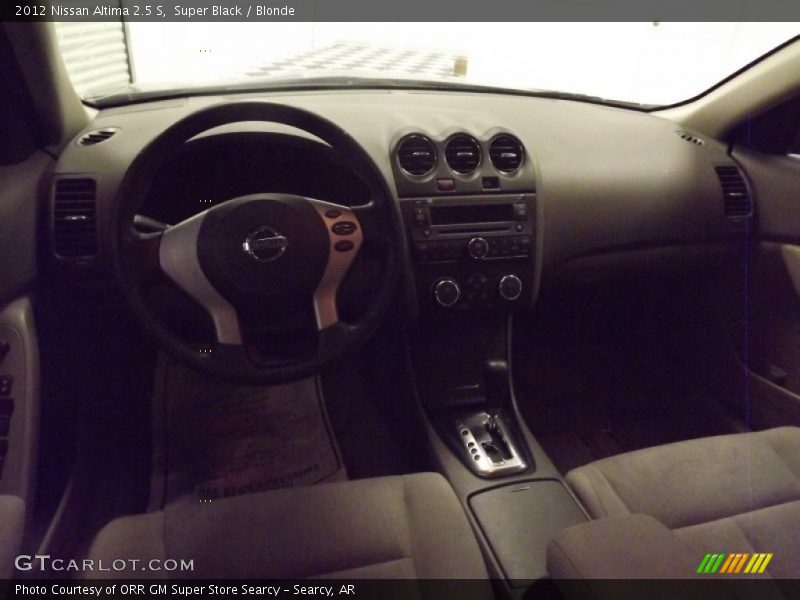 Super Black / Blonde 2012 Nissan Altima 2.5 S