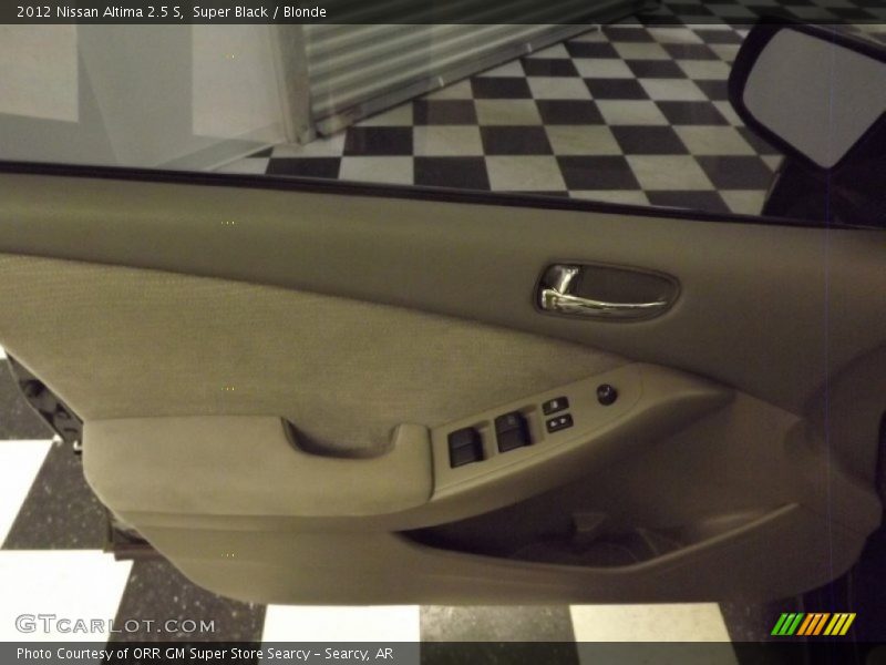 Super Black / Blonde 2012 Nissan Altima 2.5 S