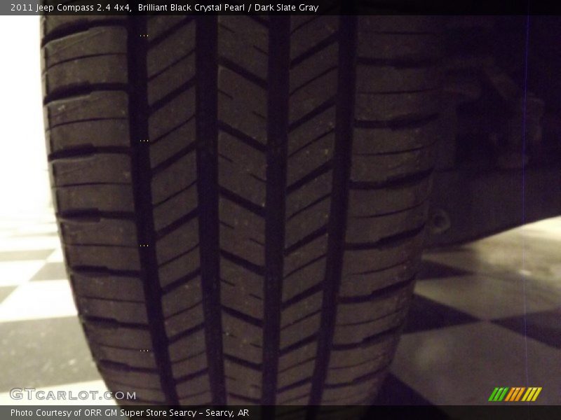 Brilliant Black Crystal Pearl / Dark Slate Gray 2011 Jeep Compass 2.4 4x4