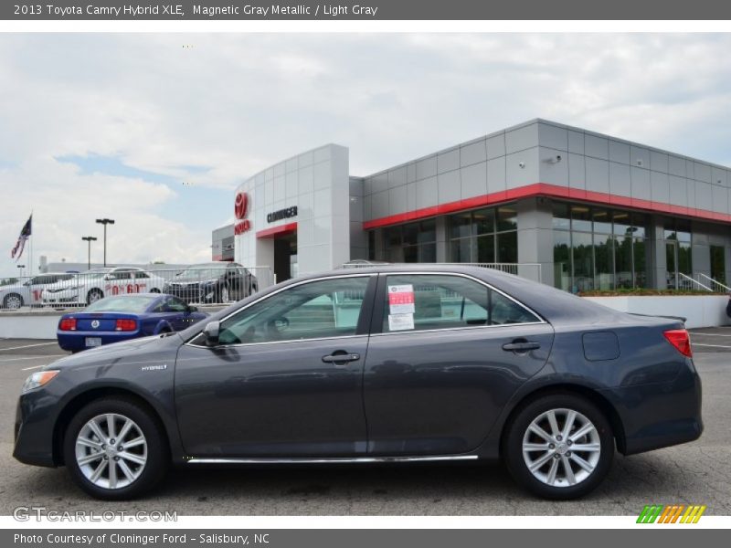 Magnetic Gray Metallic / Light Gray 2013 Toyota Camry Hybrid XLE