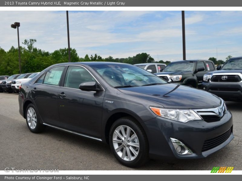 Magnetic Gray Metallic / Light Gray 2013 Toyota Camry Hybrid XLE