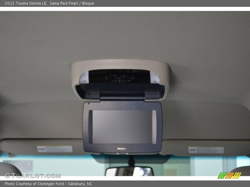 Entertainment System of 2013 Sienna LE