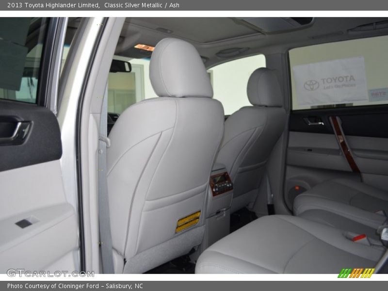 Classic Silver Metallic / Ash 2013 Toyota Highlander Limited