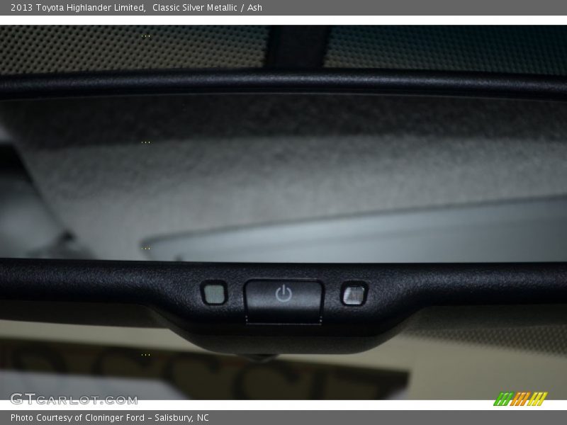 Classic Silver Metallic / Ash 2013 Toyota Highlander Limited