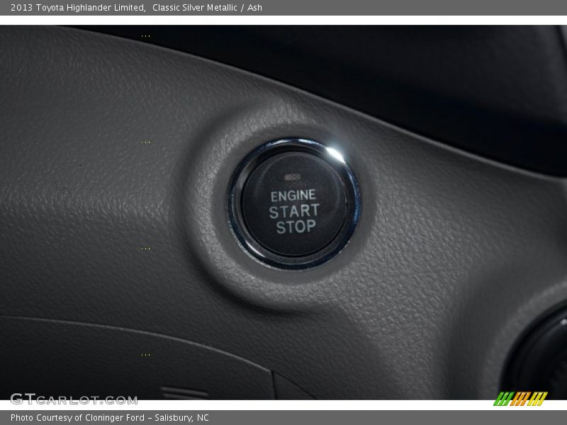Classic Silver Metallic / Ash 2013 Toyota Highlander Limited