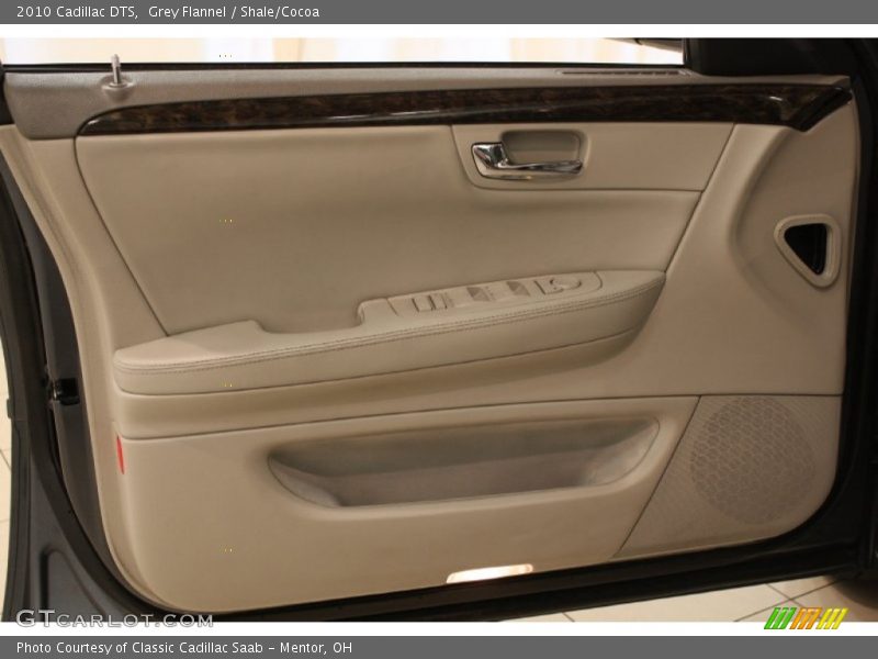 Grey Flannel / Shale/Cocoa 2010 Cadillac DTS