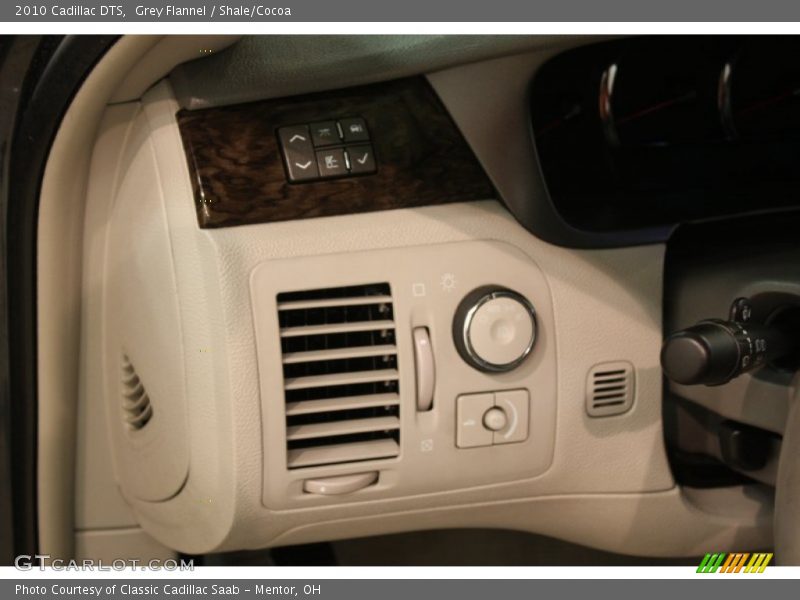 Grey Flannel / Shale/Cocoa 2010 Cadillac DTS