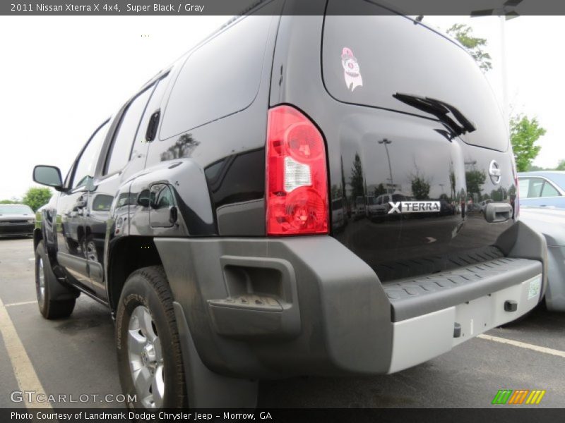 Super Black / Gray 2011 Nissan Xterra X 4x4