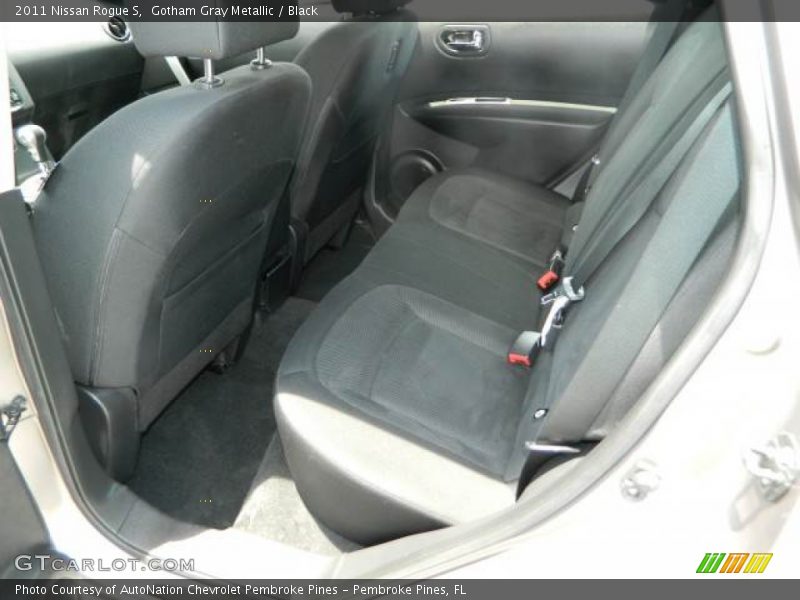 Gotham Gray Metallic / Black 2011 Nissan Rogue S