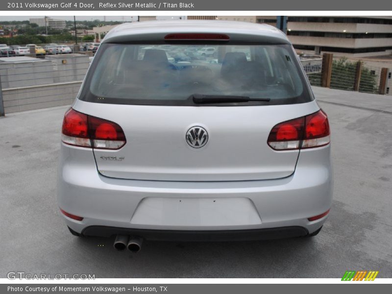 Reflex Silver Metallic / Titan Black 2011 Volkswagen Golf 4 Door