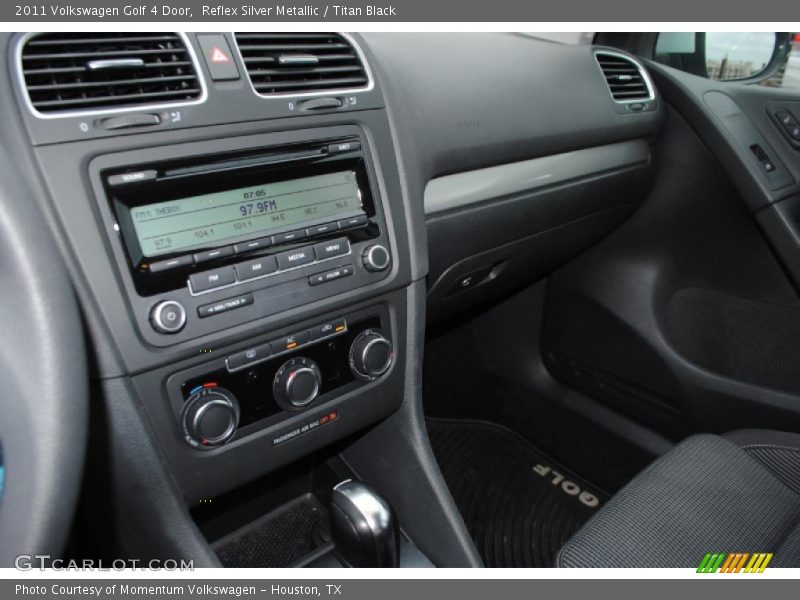 Reflex Silver Metallic / Titan Black 2011 Volkswagen Golf 4 Door