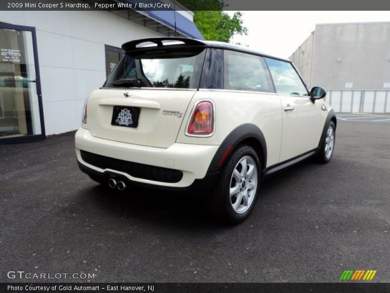 Pepper White / Black/Grey 2009 Mini Cooper S Hardtop