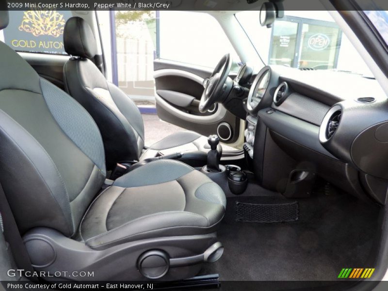 Pepper White / Black/Grey 2009 Mini Cooper S Hardtop
