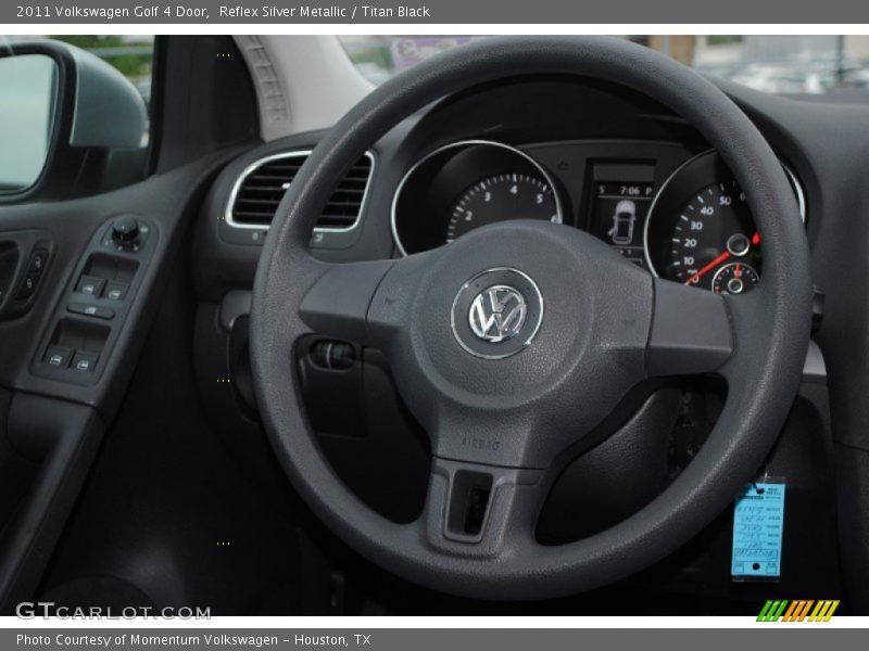 Reflex Silver Metallic / Titan Black 2011 Volkswagen Golf 4 Door