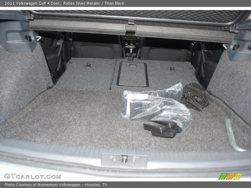 Reflex Silver Metallic / Titan Black 2011 Volkswagen Golf 4 Door