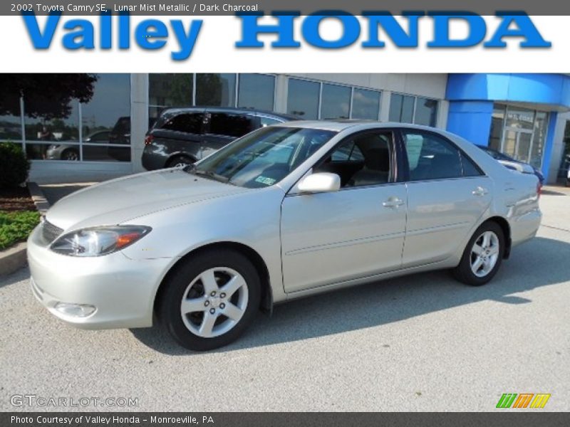 Lunar Mist Metallic / Dark Charcoal 2002 Toyota Camry SE