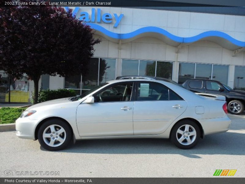 Lunar Mist Metallic / Dark Charcoal 2002 Toyota Camry SE