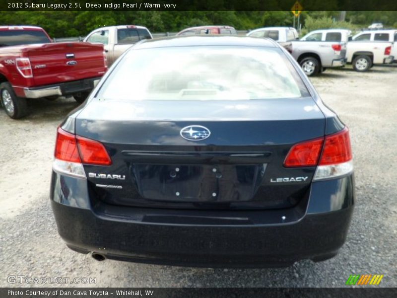Deep Indigo Pearl / Warm Ivory 2012 Subaru Legacy 2.5i