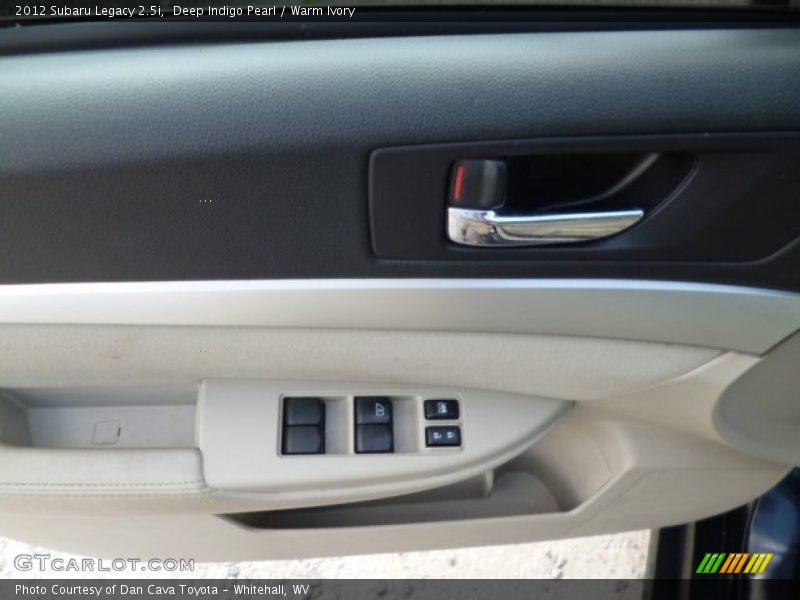 Deep Indigo Pearl / Warm Ivory 2012 Subaru Legacy 2.5i