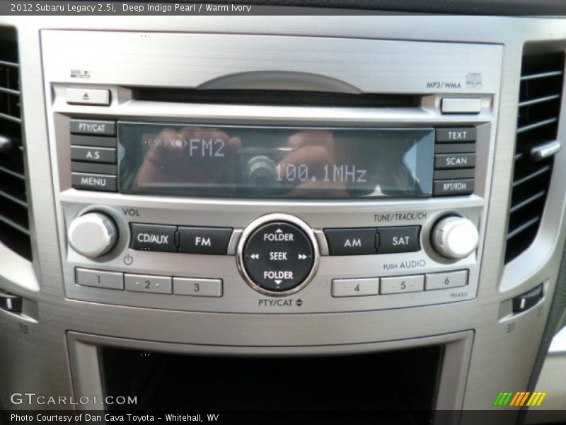 Deep Indigo Pearl / Warm Ivory 2012 Subaru Legacy 2.5i