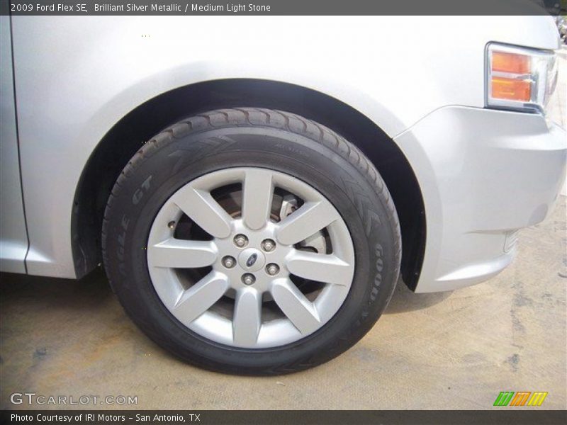 Brilliant Silver Metallic / Medium Light Stone 2009 Ford Flex SE
