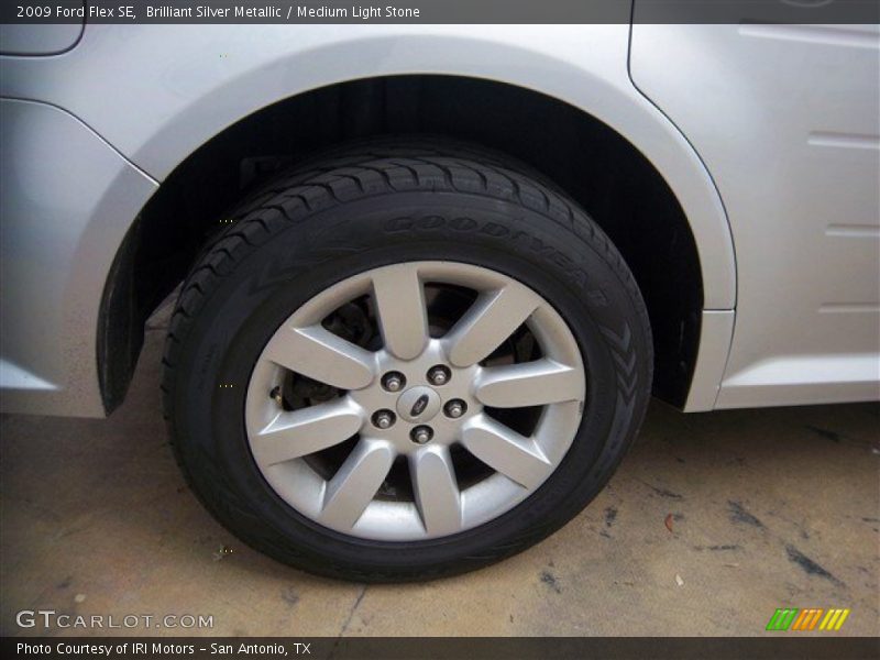 Brilliant Silver Metallic / Medium Light Stone 2009 Ford Flex SE