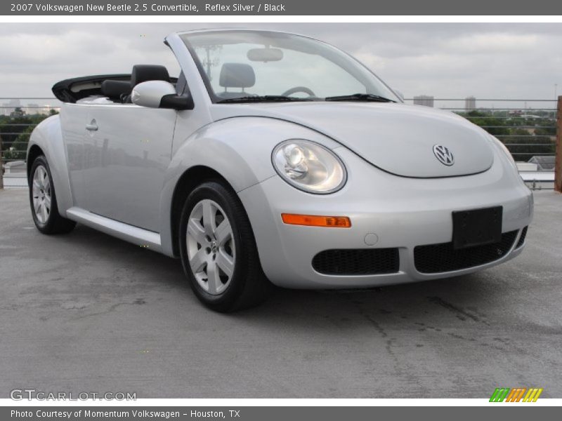 Front 3/4 View of 2007 New Beetle 2.5 Convertible