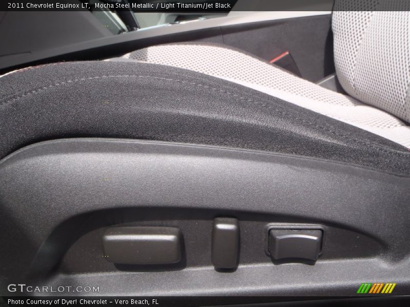 Mocha Steel Metallic / Light Titanium/Jet Black 2011 Chevrolet Equinox LT