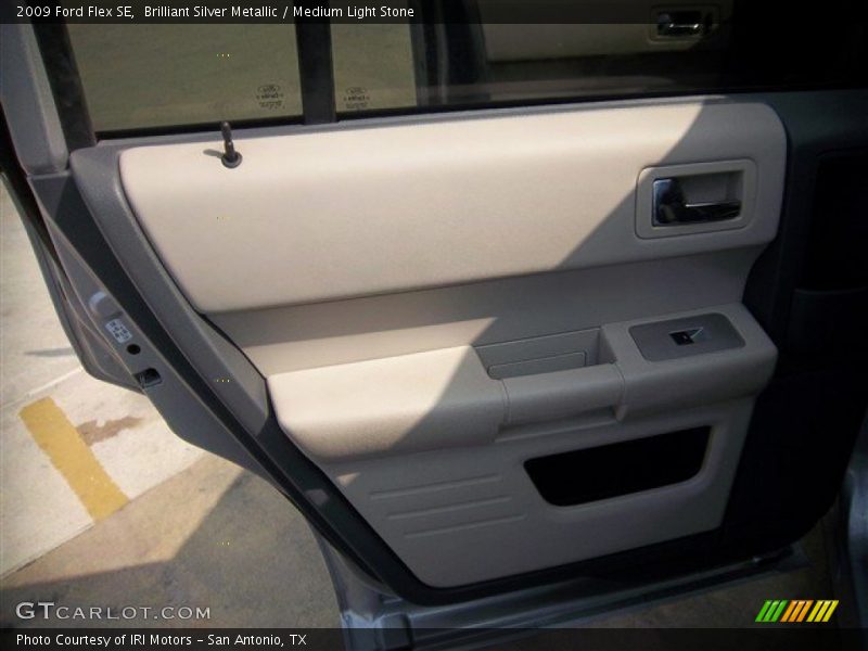 Brilliant Silver Metallic / Medium Light Stone 2009 Ford Flex SE