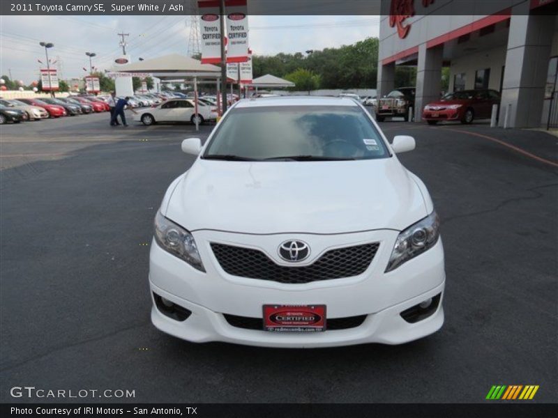 Super White / Ash 2011 Toyota Camry SE