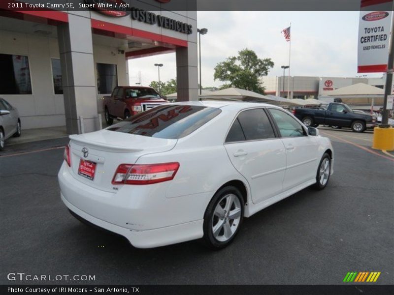 Super White / Ash 2011 Toyota Camry SE