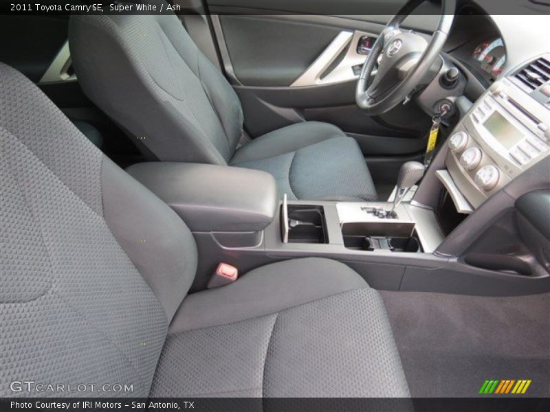 Super White / Ash 2011 Toyota Camry SE