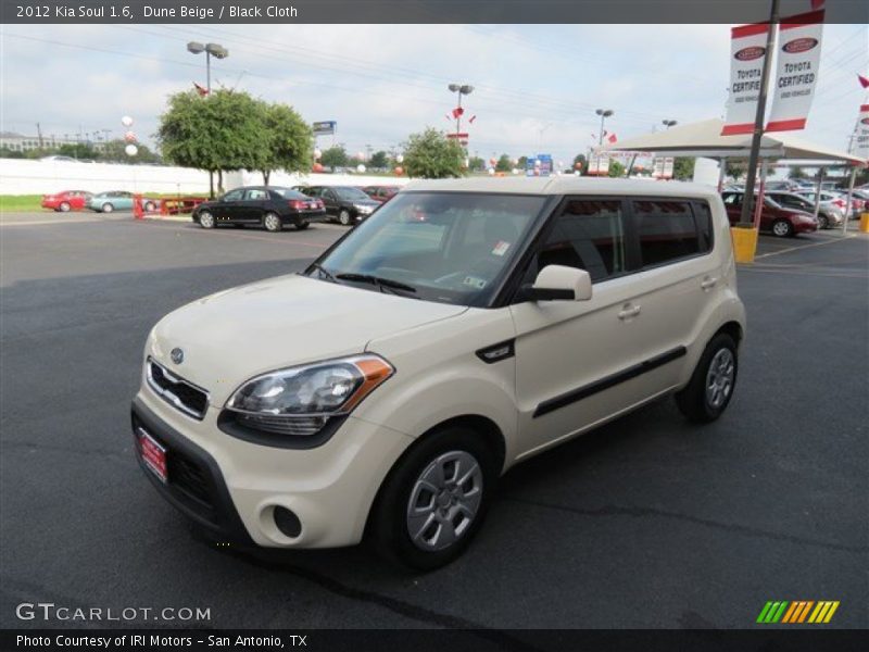 Dune Beige / Black Cloth 2012 Kia Soul 1.6