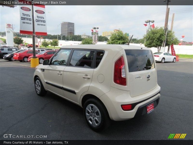 Dune Beige / Black Cloth 2012 Kia Soul 1.6