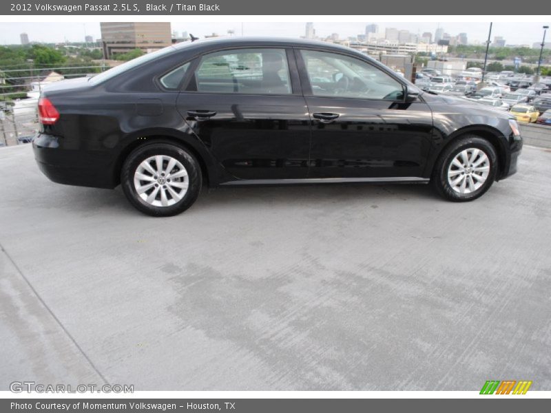 Black / Titan Black 2012 Volkswagen Passat 2.5L S