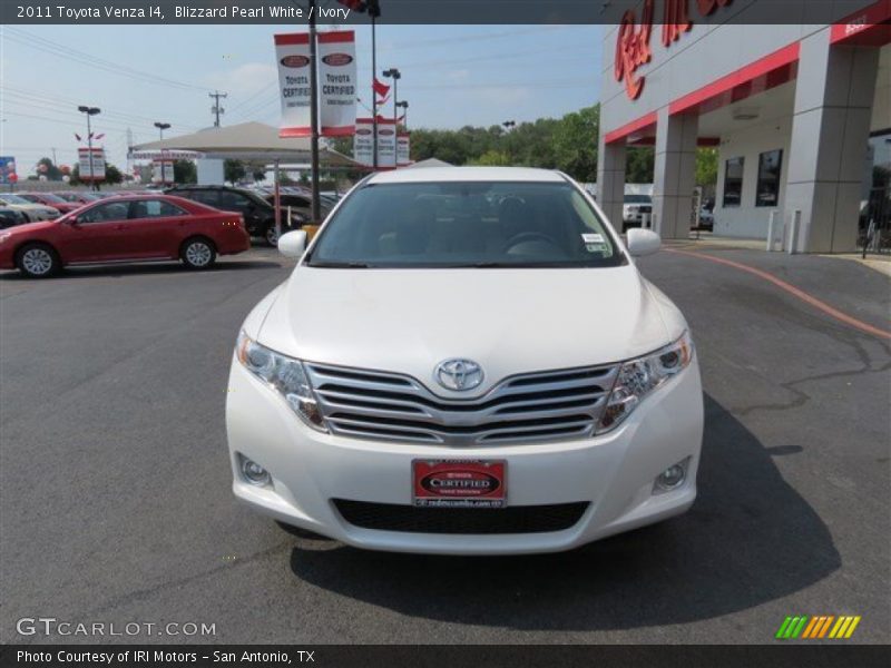 Blizzard Pearl White / Ivory 2011 Toyota Venza I4