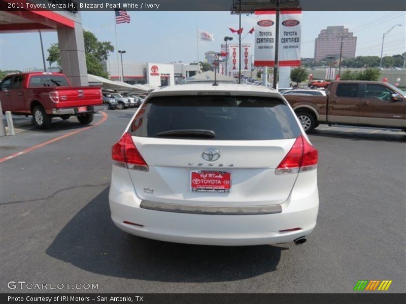 Blizzard Pearl White / Ivory 2011 Toyota Venza I4