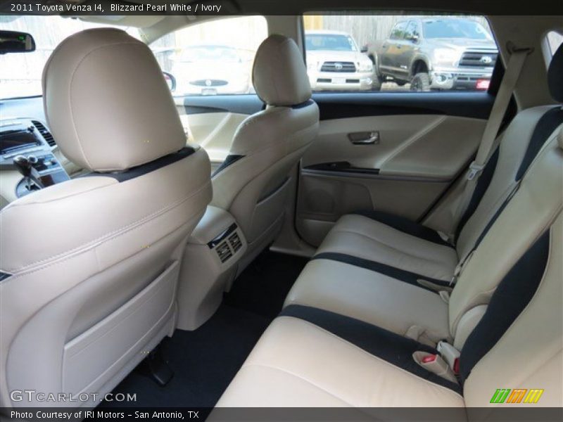 Blizzard Pearl White / Ivory 2011 Toyota Venza I4