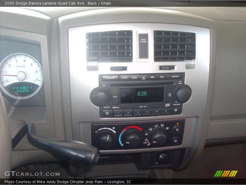 Black / Khaki 2005 Dodge Dakota Laramie Quad Cab 4x4