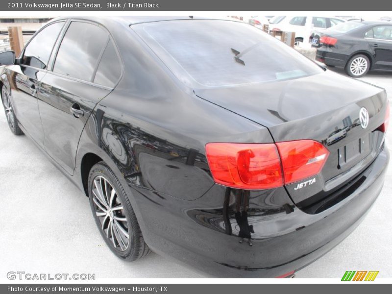 Black / Titan Black 2011 Volkswagen Jetta SE Sedan
