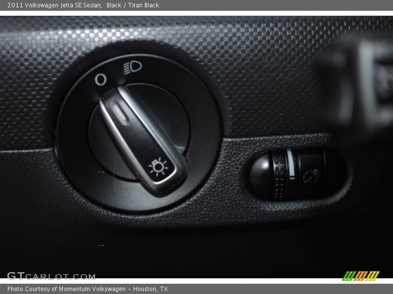 Black / Titan Black 2011 Volkswagen Jetta SE Sedan