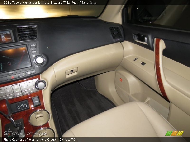 Blizzard White Pearl / Sand Beige 2011 Toyota Highlander Limited
