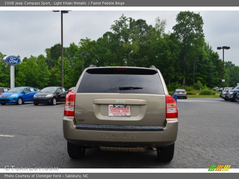 Light Khaki Metallic / Pastel Pebble Beige 2008 Jeep Compass Sport